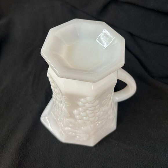 Vintage Anchor Hocking White 6 1/2 Inch Milk‎ Glass Pitcher with Grape Design - Picture 4 of 4
